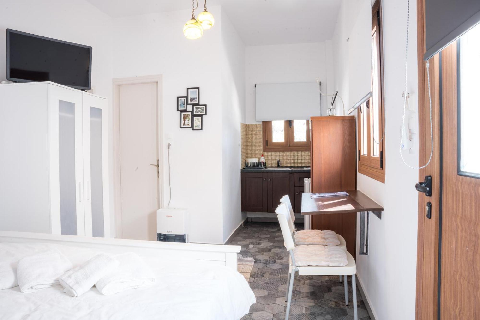 Cozy Budget Apartments In The Heart Of Fira Bagian luar foto
